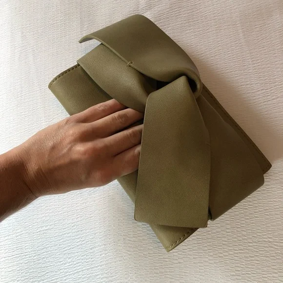 Fab’rik Nude/green Clutch - Picture 2 of 4